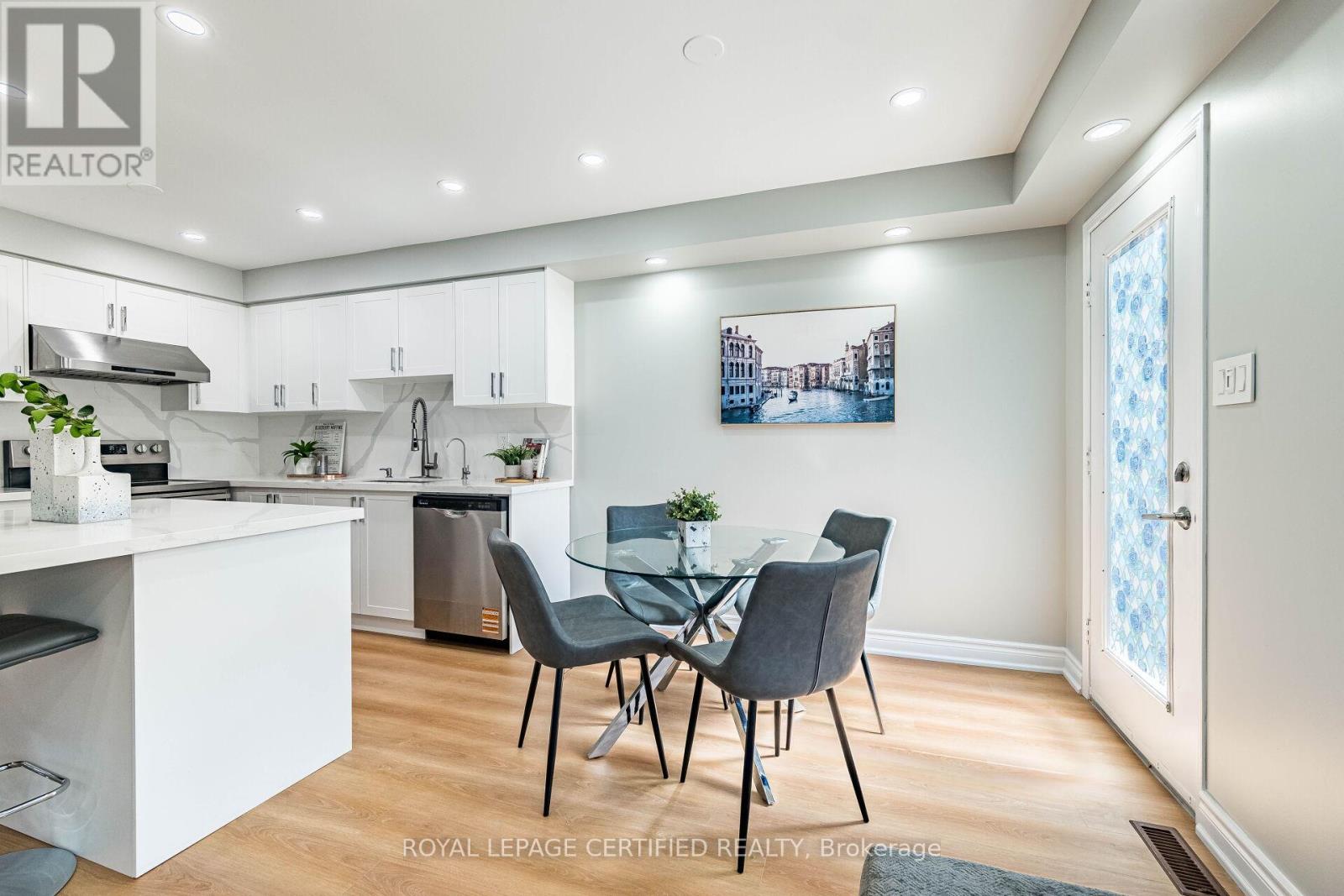 20 Harding Street, Halton Hills, Ontario  L7G 6B1 - Photo 18 - W12988306