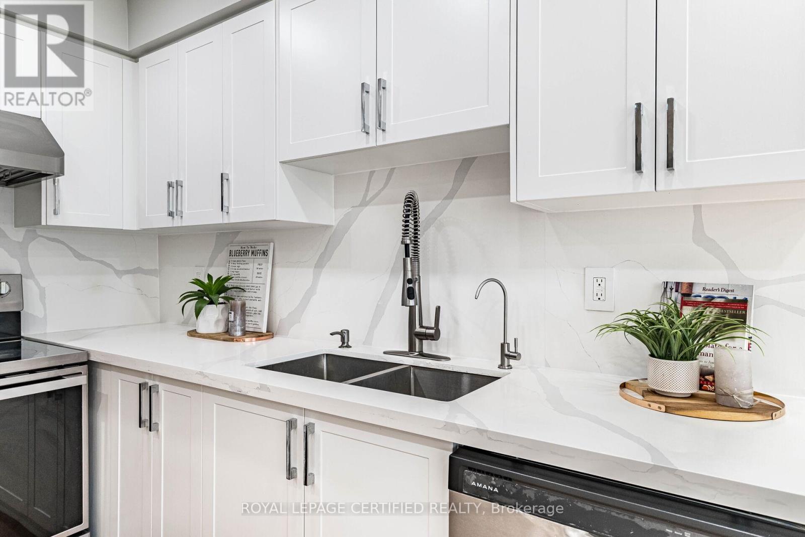 20 Harding Street, Halton Hills, Ontario  L7G 6B1 - Photo 24 - W12988306