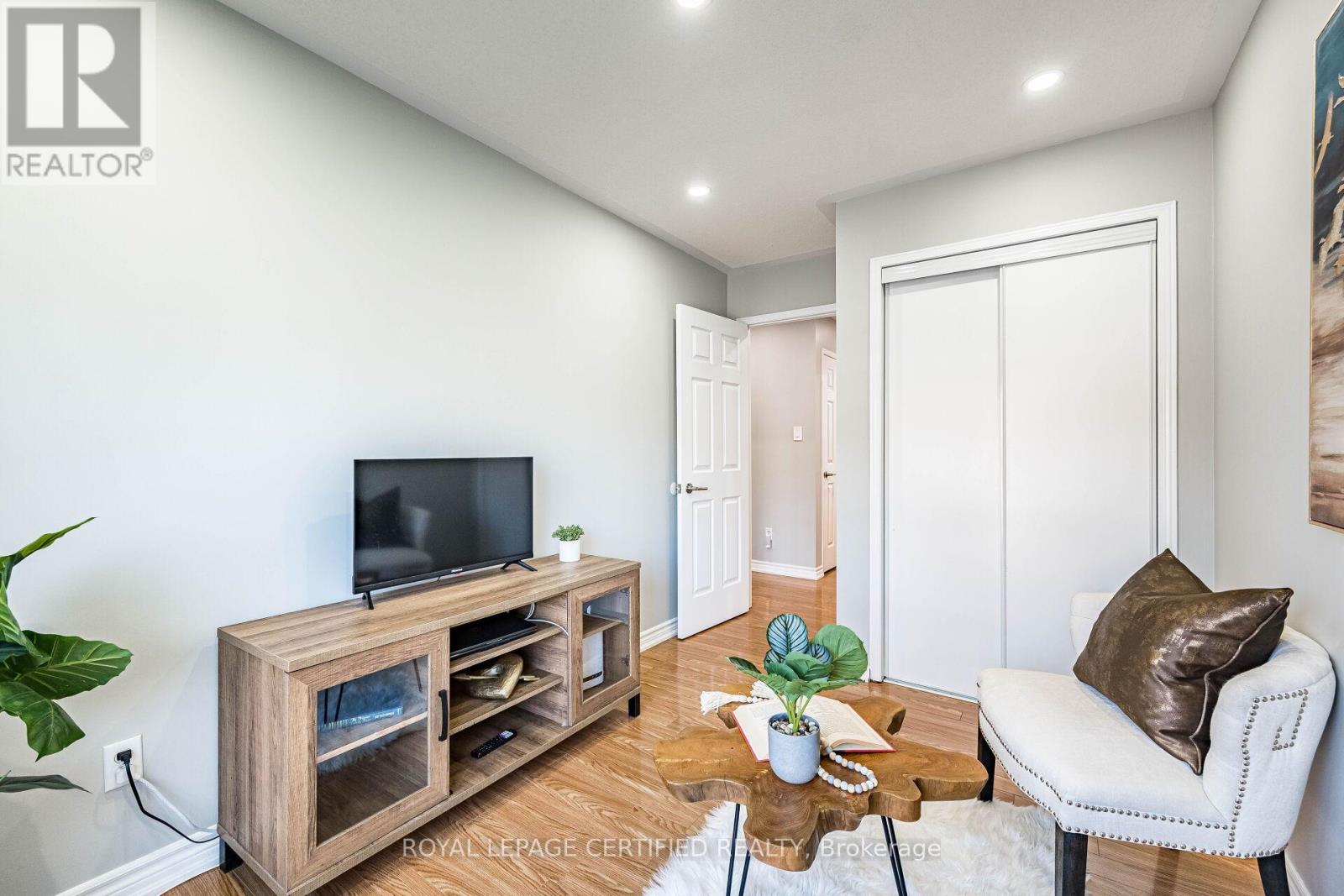 20 Harding Street, Halton Hills, Ontario  L7G 6B1 - Photo 37 - W12988306