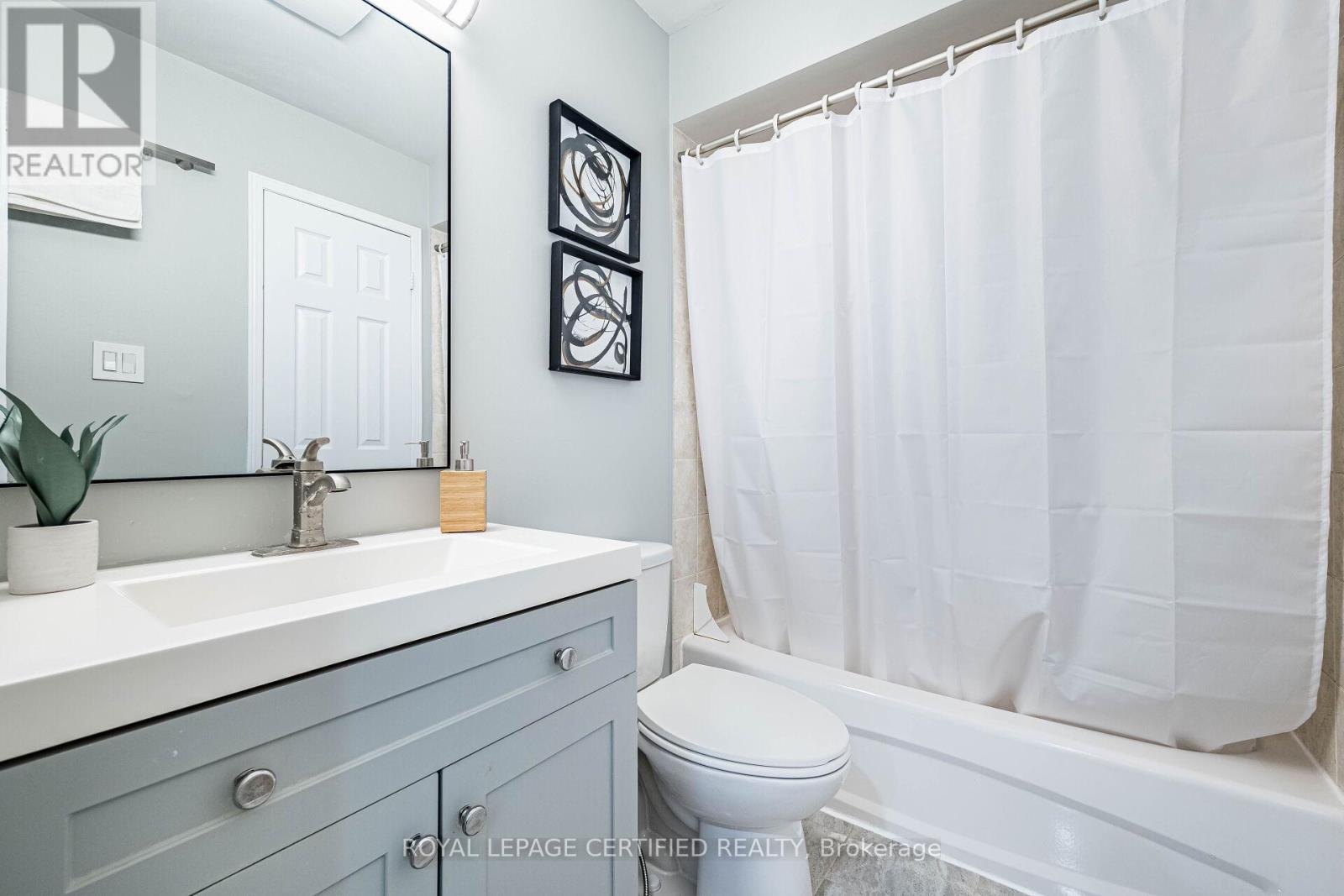 20 Harding Street, Halton Hills, Ontario  L7G 6B1 - Photo 40 - W12988306