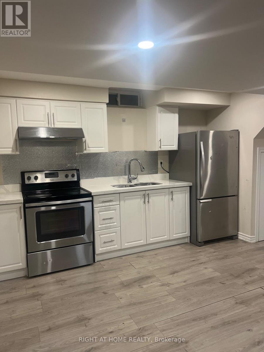 49 Divinity Circle, Brampton, Ontario  L7A 3Y4 - Photo 10 - W12988310