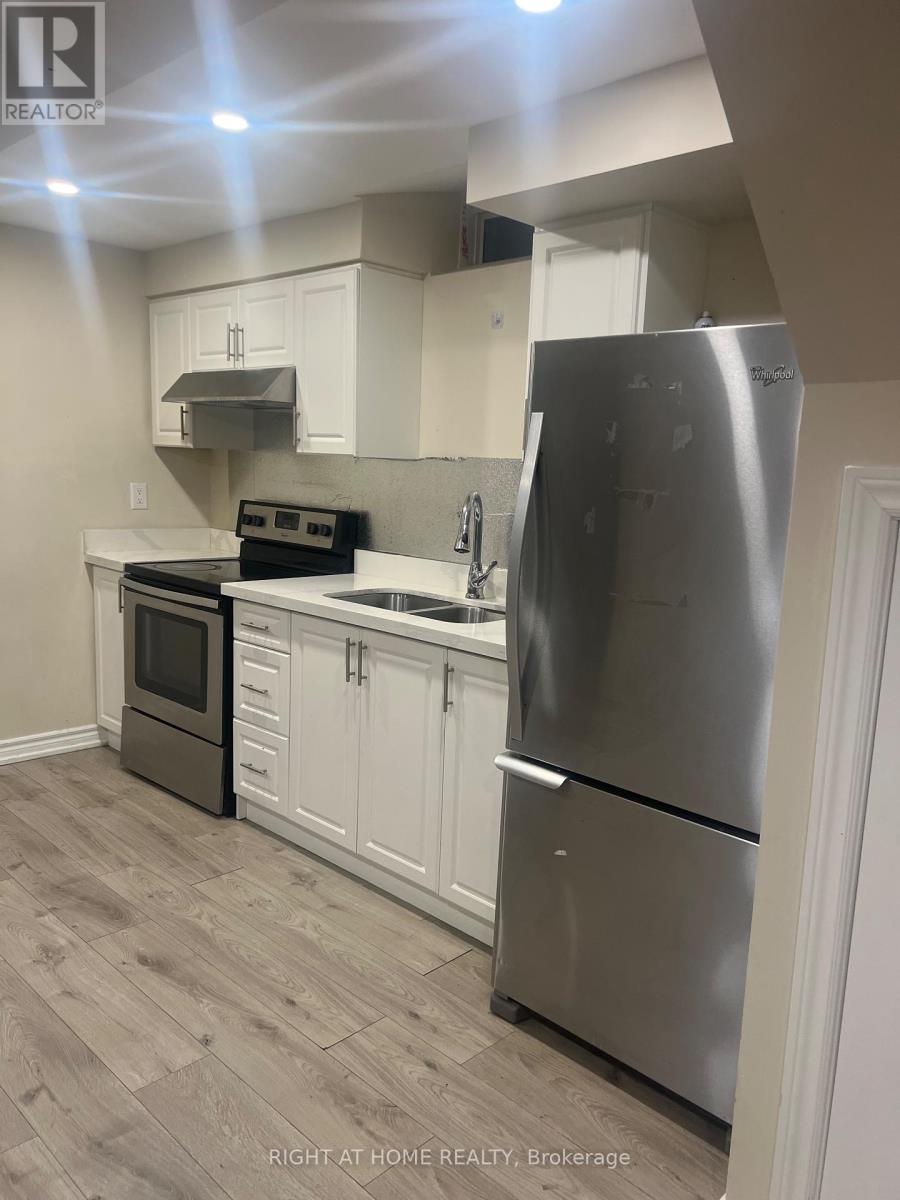 49 Divinity Circle, Brampton, Ontario  L7A 3Y4 - Photo 12 - W12988310