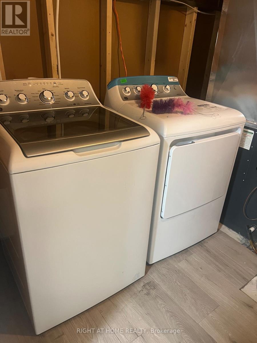 49 Divinity Circle, Brampton, Ontario  L7A 3Y4 - Photo 7 - W12988310