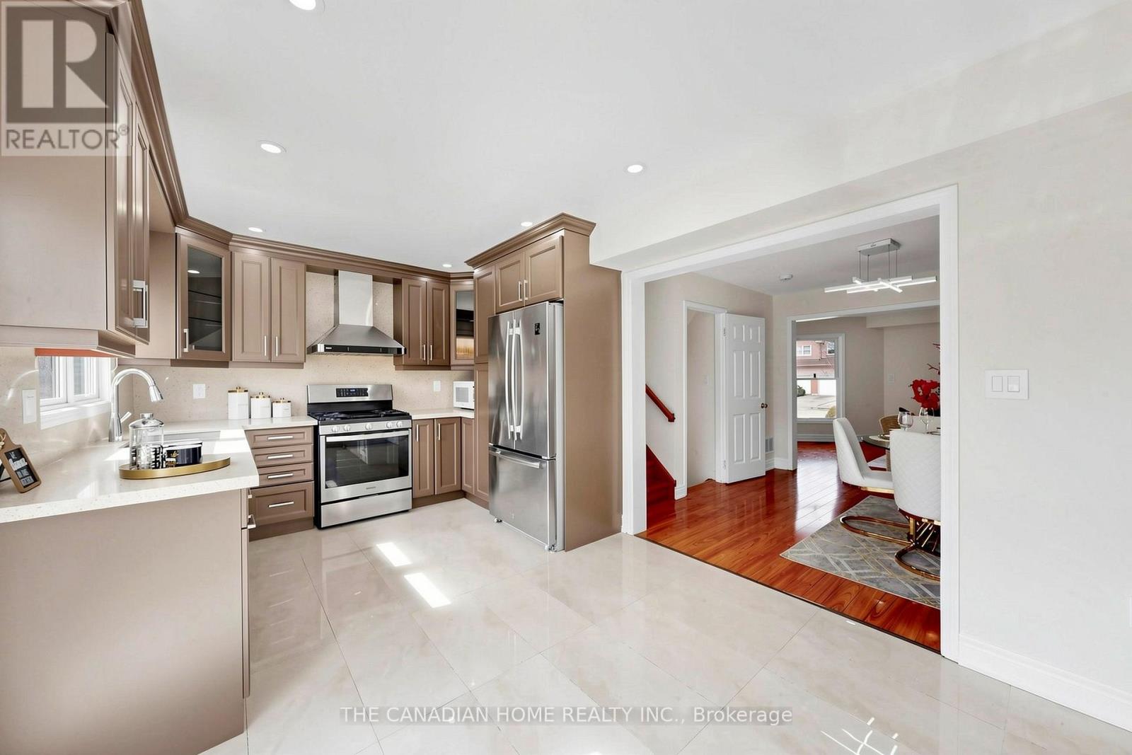 80 Mt Ranier Crescent E, Brampton, Ontario  L6R 2L1 - Photo 14 - W12988322