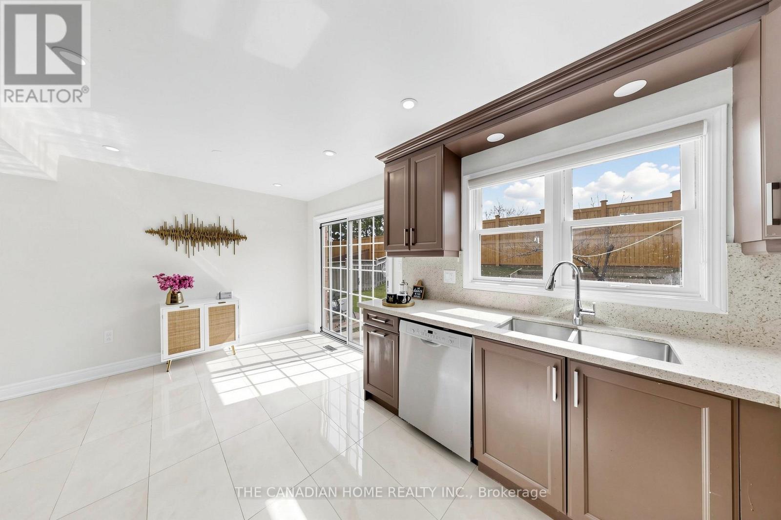 80 Mt Ranier Crescent E, Brampton, Ontario  L6R 2L1 - Photo 18 - W12988322