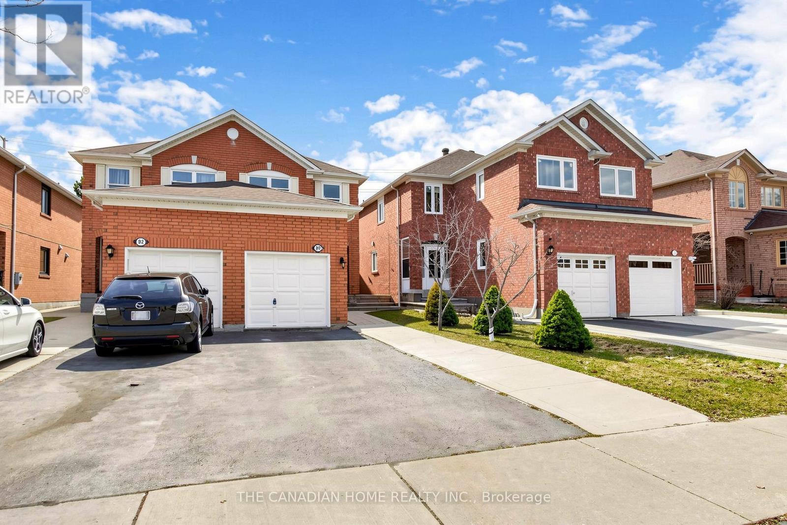 80 Mt Ranier Crescent E, Brampton, Ontario  L6R 2L1 - Photo 3 - W12988322