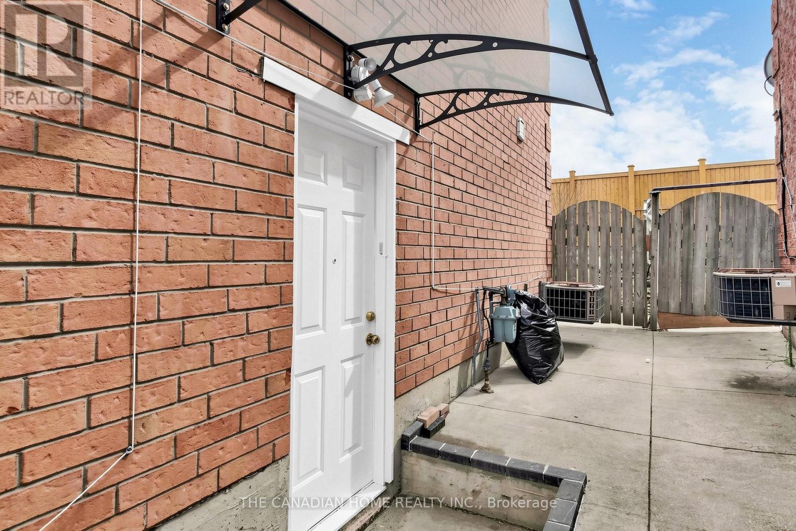 80 Mt Ranier Crescent E, Brampton, Ontario  L6R 2L1 - Photo 49 - W12988322