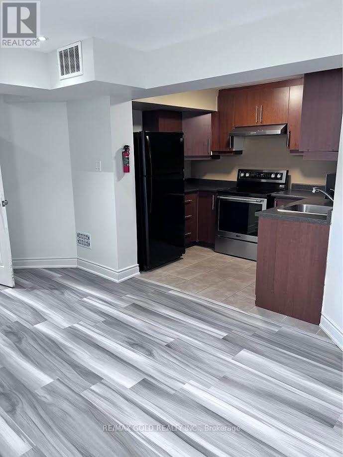 Bsmt - 26 Hardgate Crescent, Brampton, Ontario  L7A 3V5 - Photo 12 - W12988342