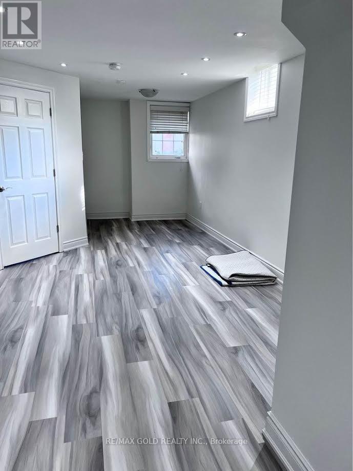 Bsmt - 26 Hardgate Crescent, Brampton, Ontario  L7A 3V5 - Photo 9 - W12988342