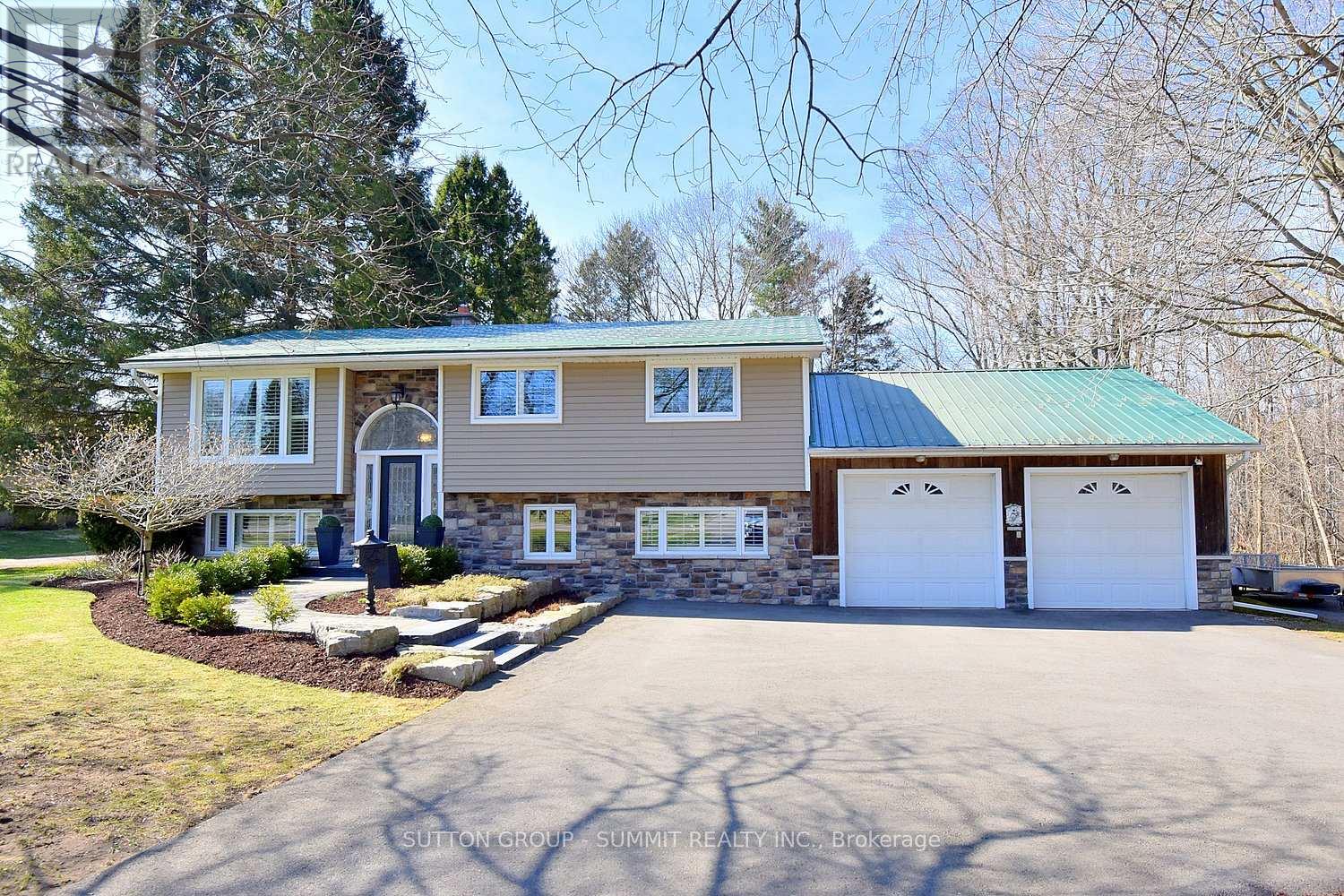 181 CARLISLE ROAD, Hamilton, Ontario