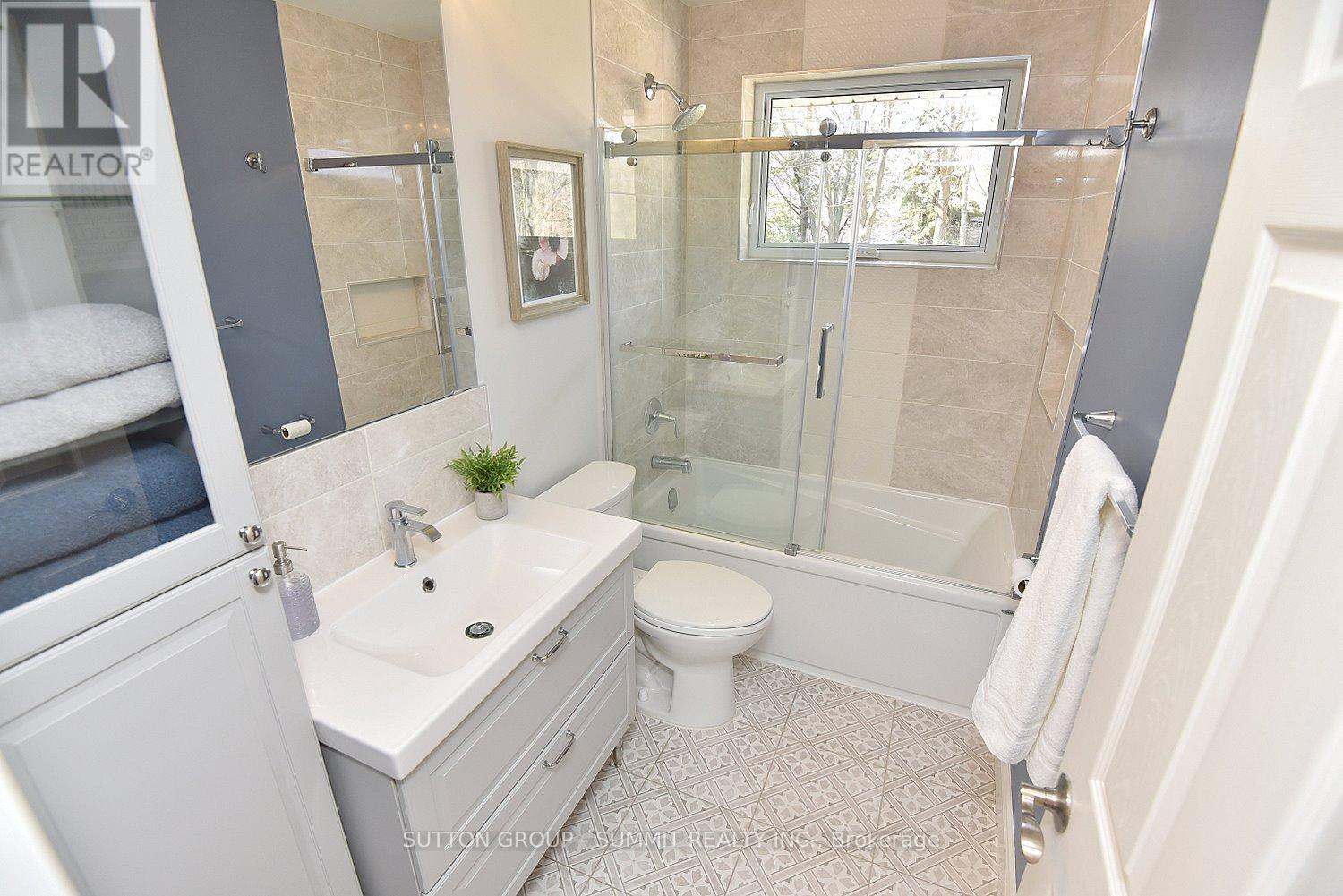 181 Carlisle Road, Hamilton, Ontario  L0R 2H1 - Photo 13 - X12988338