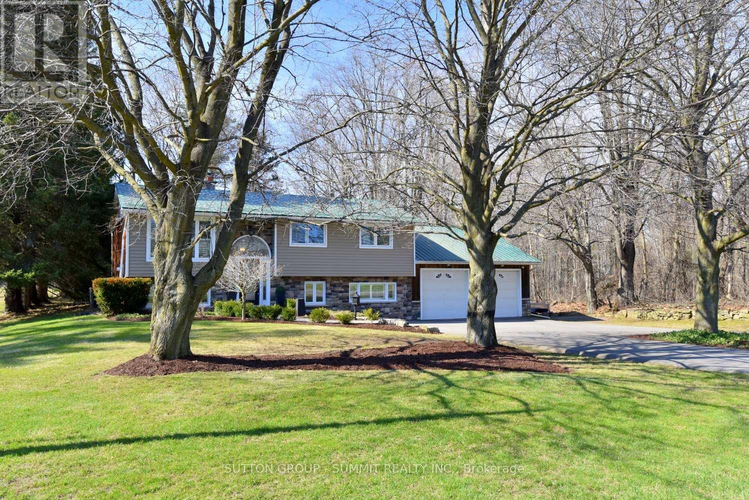 181 Carlisle Road, Hamilton, Ontario  L0R 2H1 - Photo 2 - X12988338