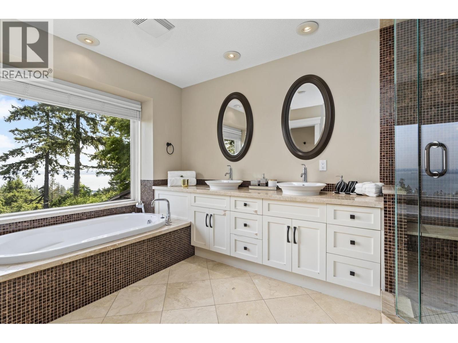 4882 Vista Place, West Vancouver, British Columbia  V7W 3E7 - Photo 26 - R3109469