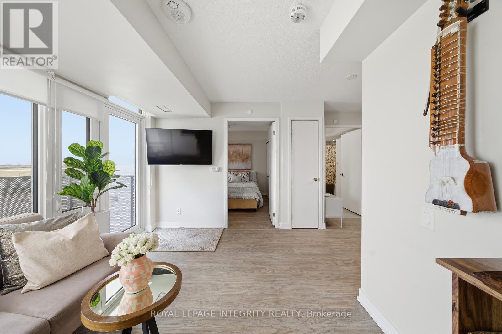 807 - 38 Monte Kwinter Court, Toronto, Ontario M3H 0E2 - Photo 10 - C12988360