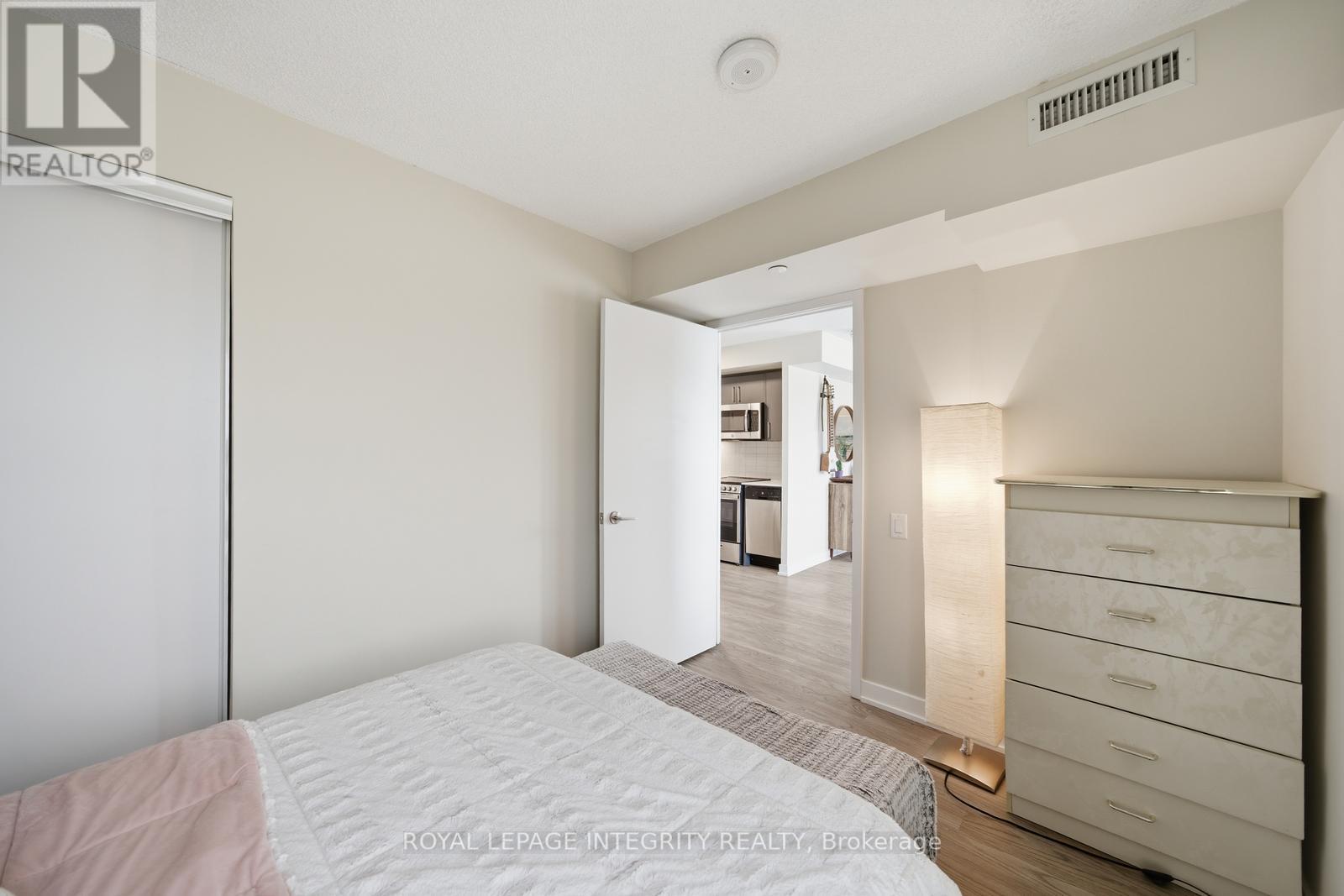 807 - 38 Monte Kwinter Court, Toronto, Ontario M3H 0E2 - Photo 15 - C12988360