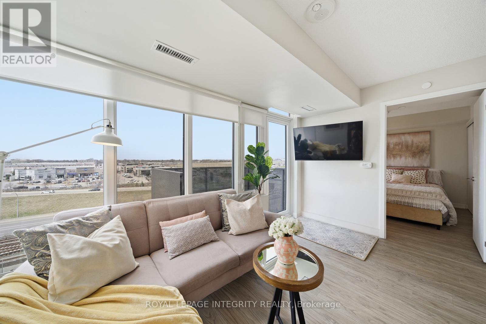 807 - 38 Monte Kwinter Court, Toronto, Ontario M3H 0E2 - Photo 9 - C12988360