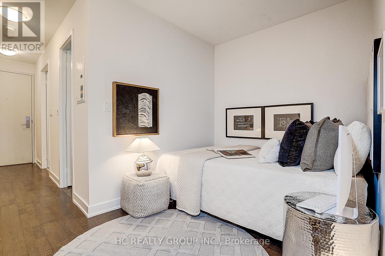 705 - 21 Nelson Street, Toronto, Ontario  M5V 3H9 - Photo 18 - C12988362