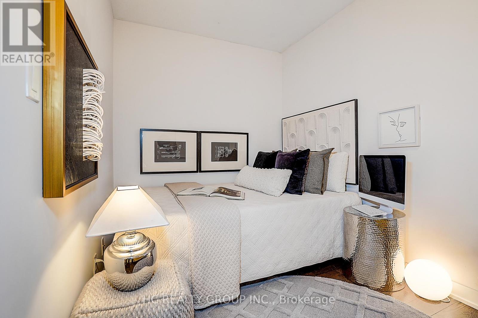 705 - 21 Nelson Street, Toronto, Ontario  M5V 3H9 - Photo 19 - C12988362