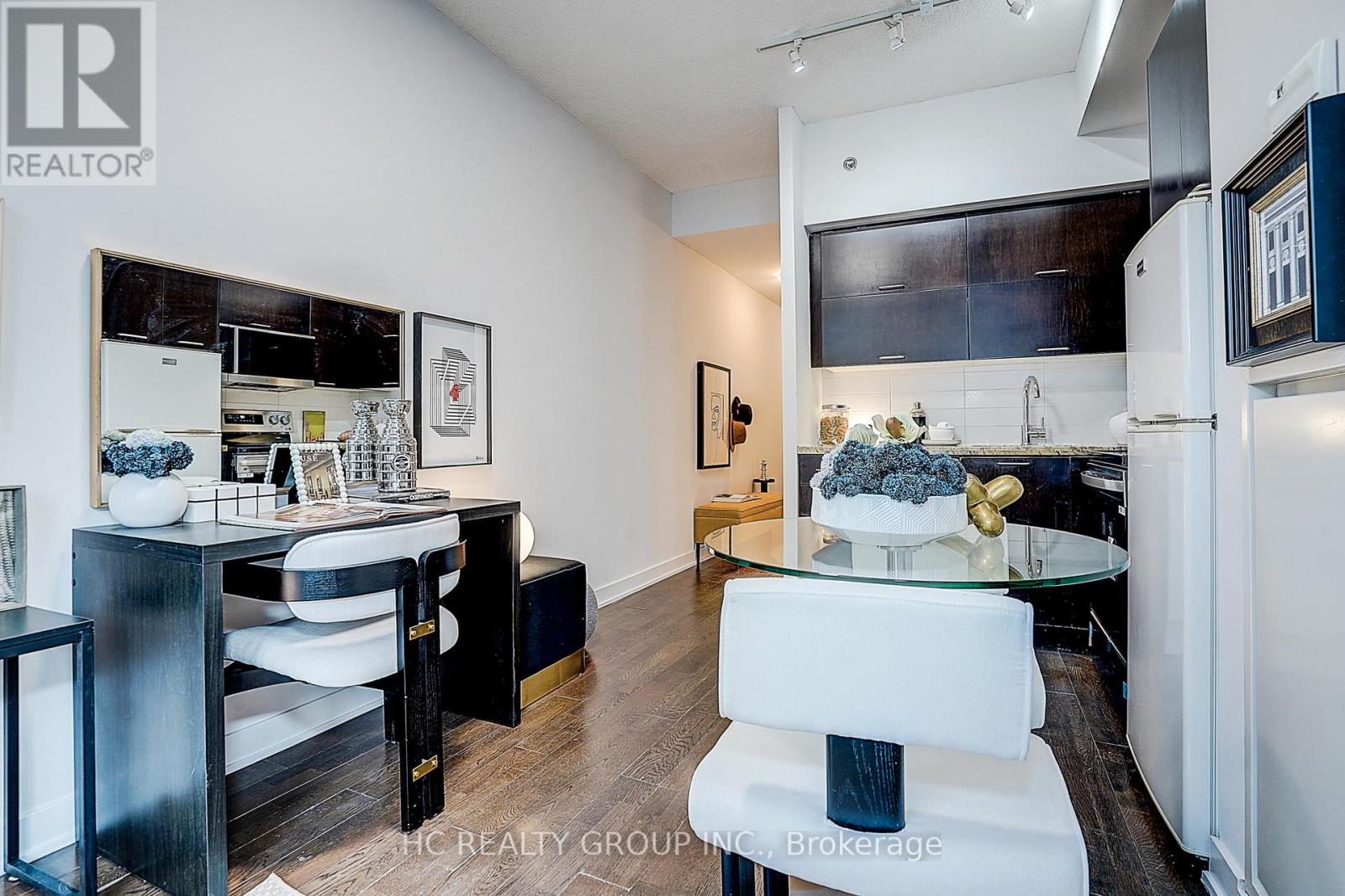 705 - 21 Nelson Street, Toronto, Ontario  M5V 3H9 - Photo 23 - C12988362