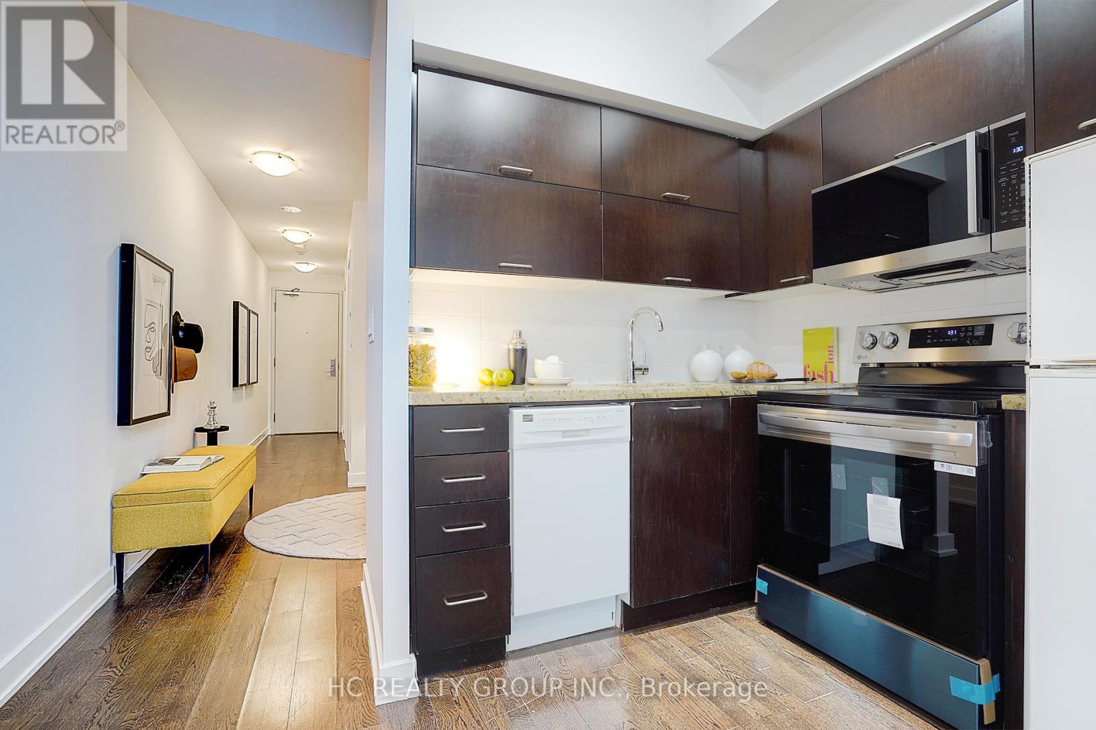 705 - 21 Nelson Street, Toronto, Ontario  M5V 3H9 - Photo 26 - C12988362