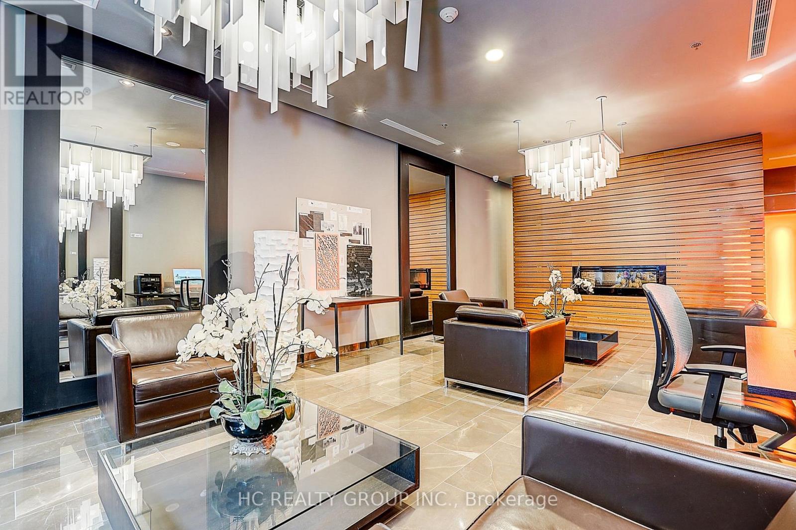 705 - 21 Nelson Street, Toronto, Ontario  M5V 3H9 - Photo 3 - C12988362