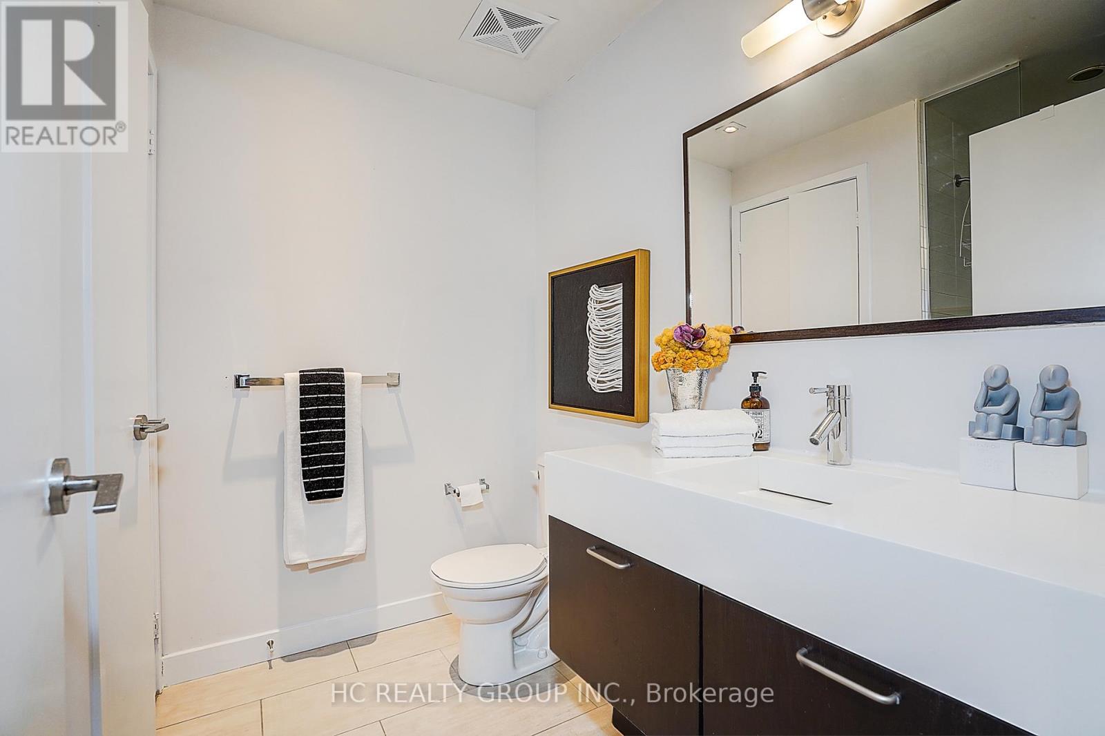 705 - 21 Nelson Street, Toronto, Ontario  M5V 3H9 - Photo 30 - C12988362