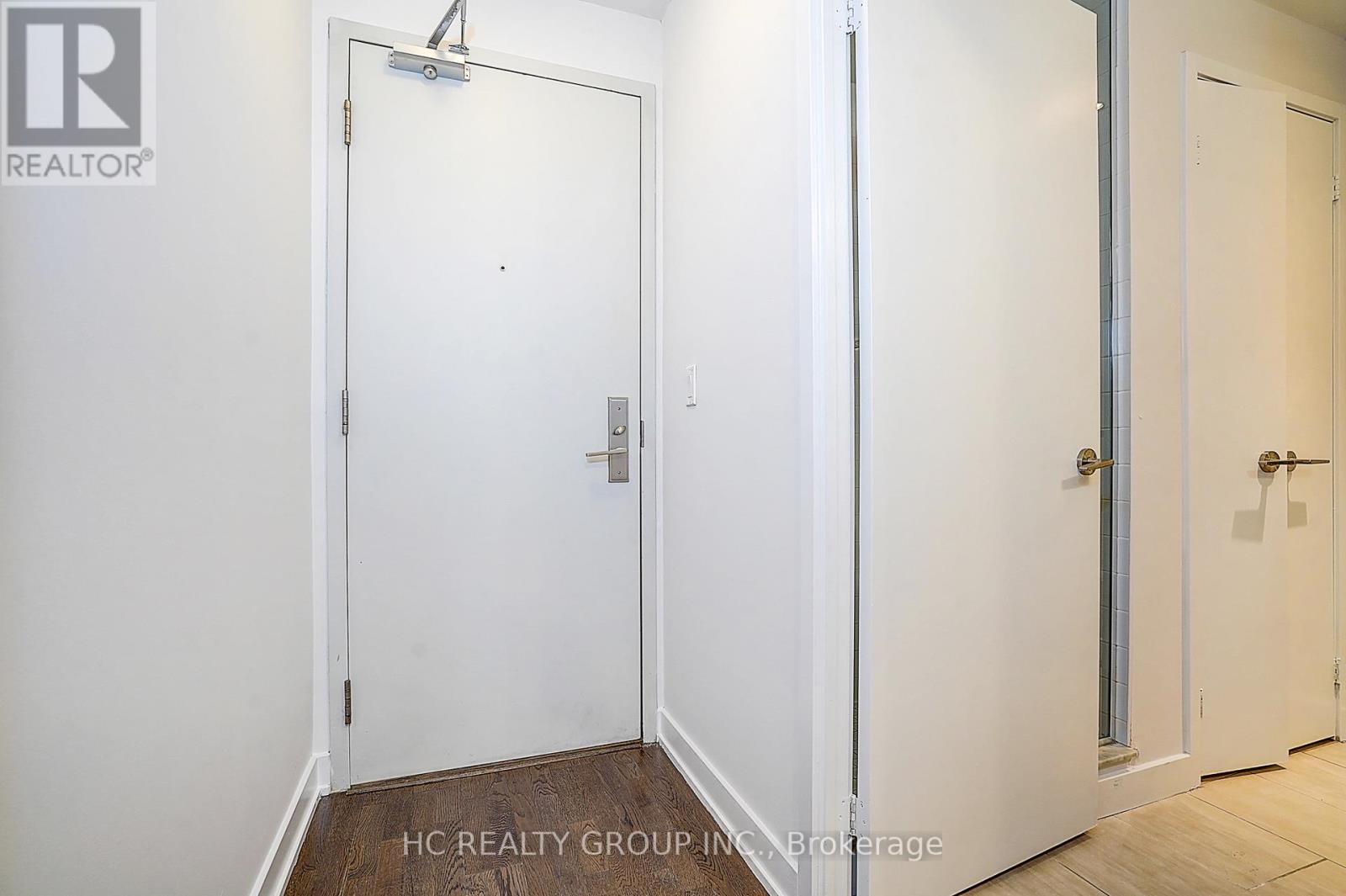 705 - 21 Nelson Street, Toronto, Ontario  M5V 3H9 - Photo 35 - C12988362