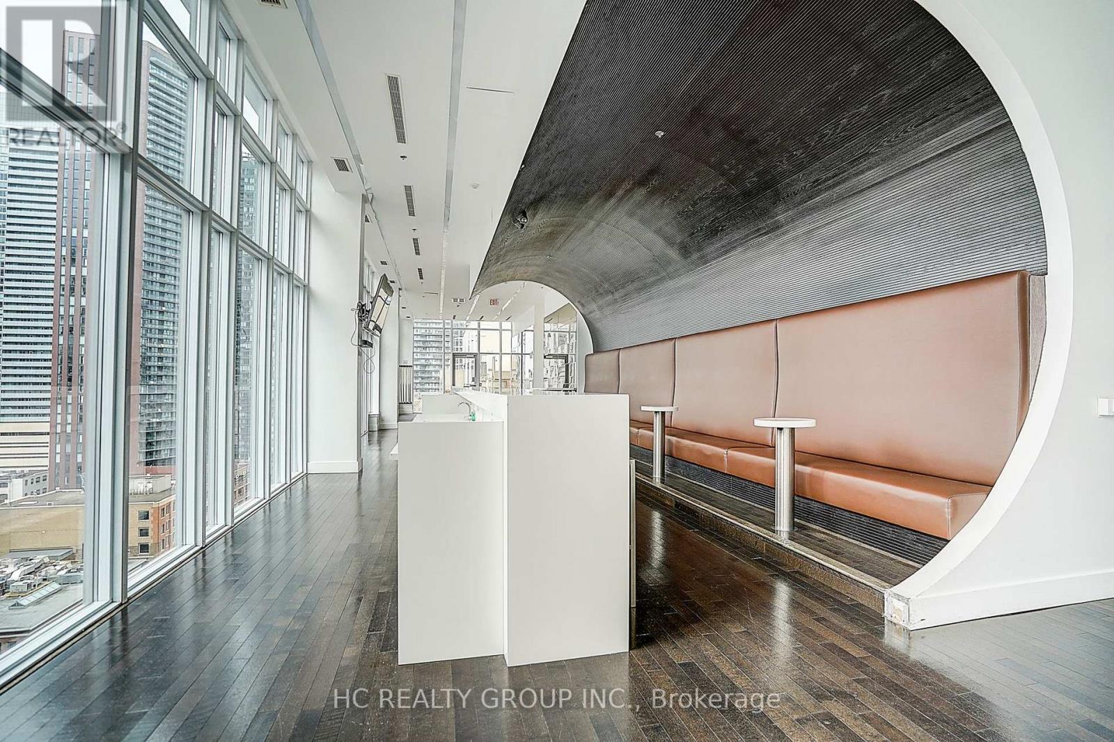 705 - 21 Nelson Street, Toronto, Ontario  M5V 3H9 - Photo 39 - C12988362