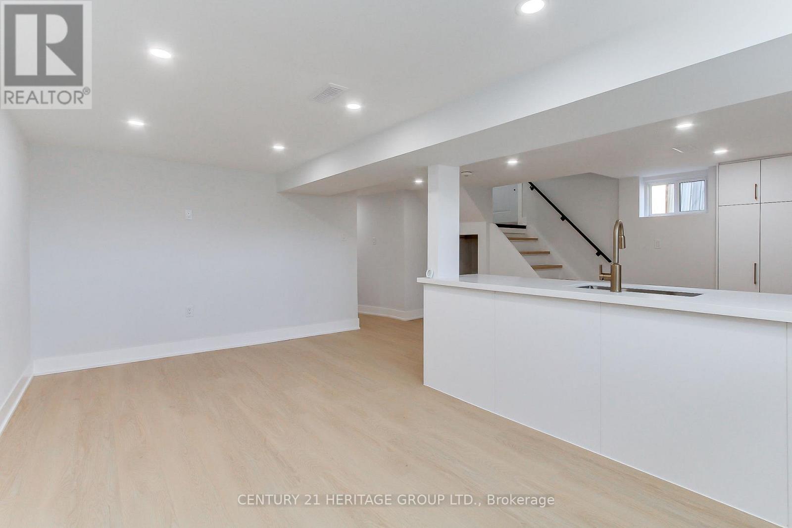 69 Marlin Court, Newmarket, Ontario  L3Y 2W7 - Photo 23 - N12984784