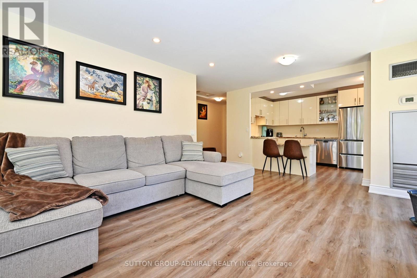 203 - 91 Townsgate Drive, Vaughan, Ontario L4J 8E8 - Photo 17 - N12988358