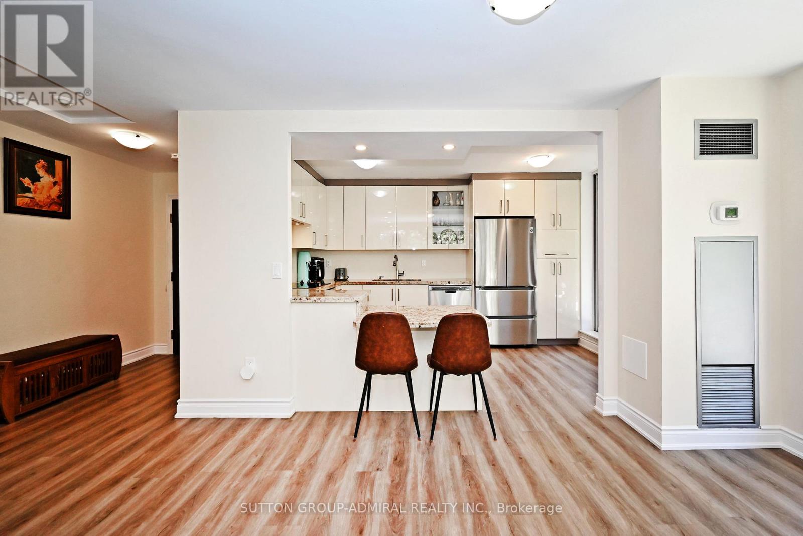 203 - 91 Townsgate Drive, Vaughan, Ontario L4J 8E8 - Photo 18 - N12988358