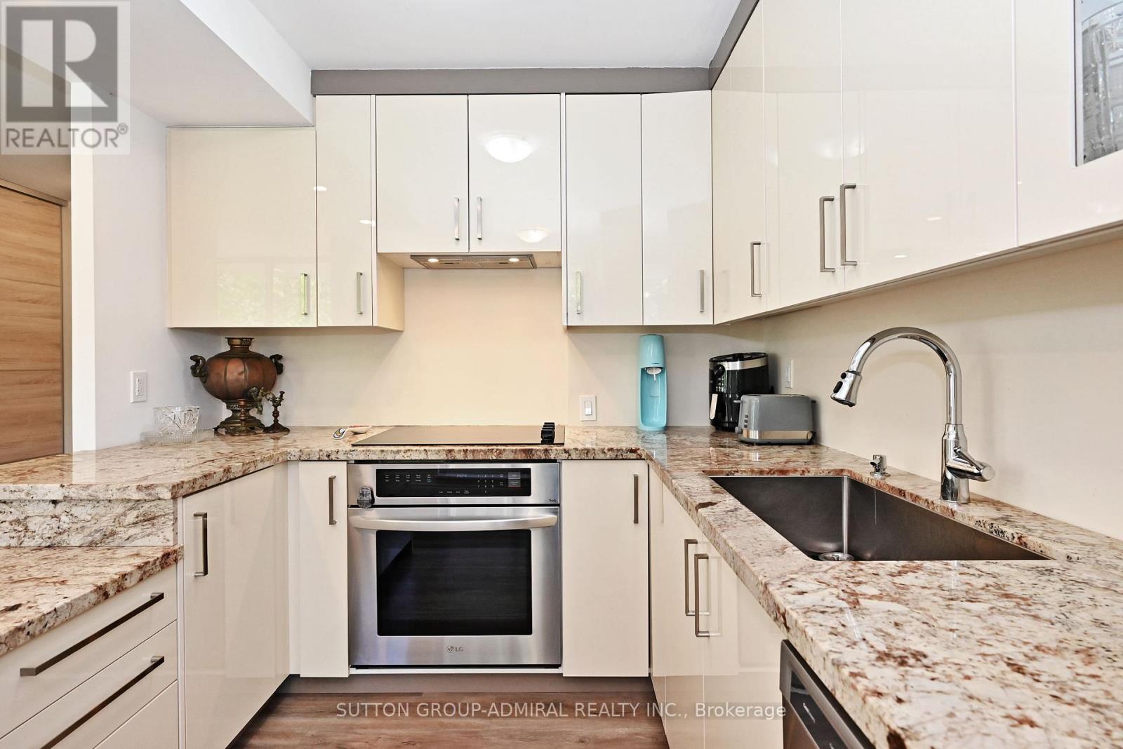 203 - 91 Townsgate Drive, Vaughan, Ontario L4J 8E8 - Photo 24 - N12988358