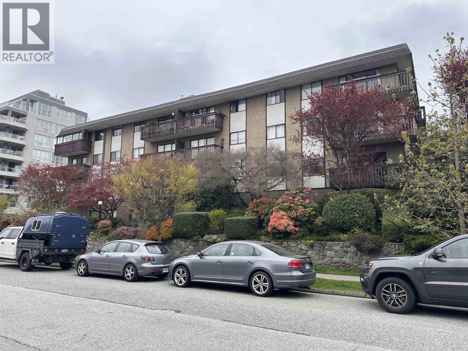 205 120 E 4th Street, North Vancouver, British Columbia  V7L 1H6 - Photo 3 - R3109945