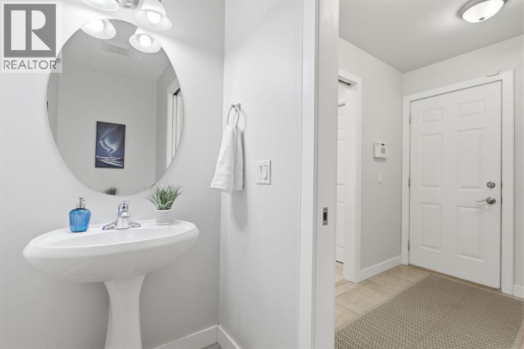 30 Crystalridge Close, Okotoks, Alberta  T1S 1X5 - Photo 18 - A2297766