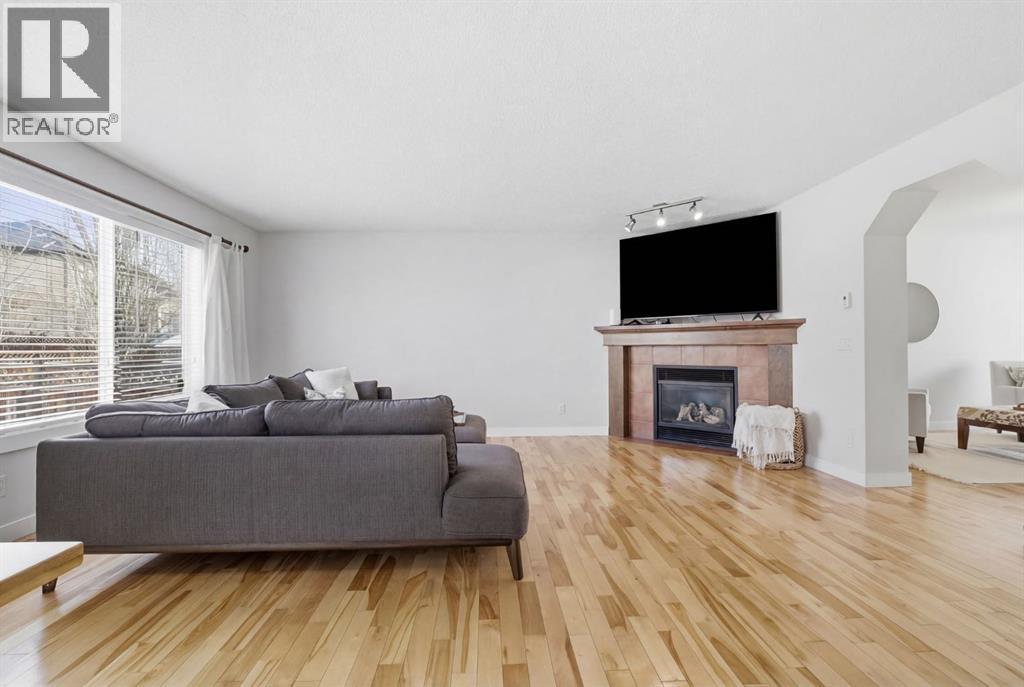 30 Crystalridge Close, Okotoks, Alberta  T1S 1X5 - Photo 9 - A2297766