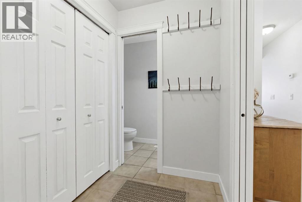 30 Crystalridge Close, Okotoks, Alberta  T1S 1X5 - Photo 19 - A2297766