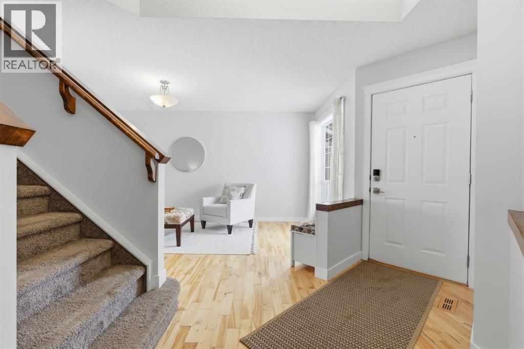30 Crystalridge Close, Okotoks, Alberta  T1S 1X5 - Photo 2 - A2297766