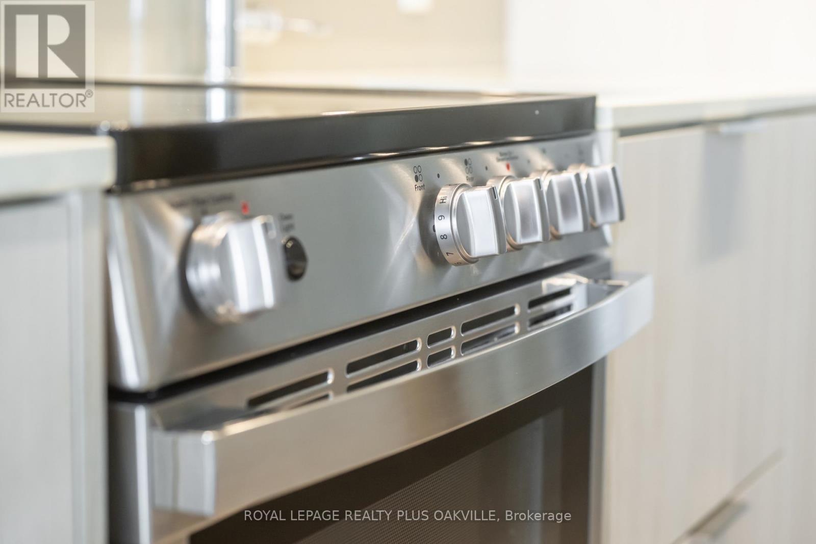 1505 - 488 Burnhamthorpe Road W, Mississauga, Ontario  L5B 0R4 - Photo 21 - W12988364