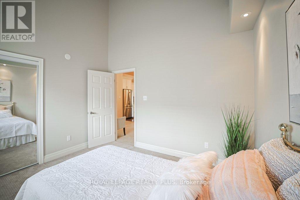 7 - 1010 Cristina Court, Mississauga, Ontario  L5J 4T7 - Photo 18 - W12988370