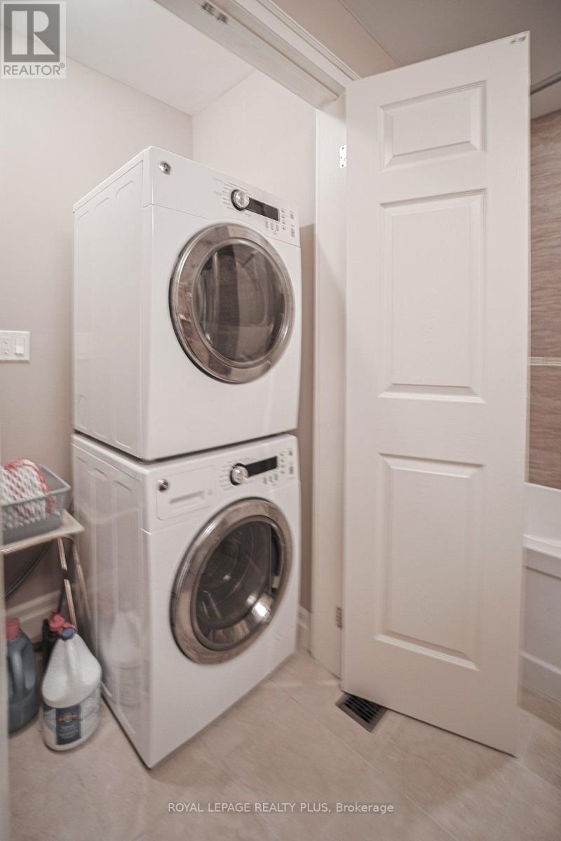 7 - 1010 Cristina Court, Mississauga, Ontario  L5J 4T7 - Photo 20 - W12988370