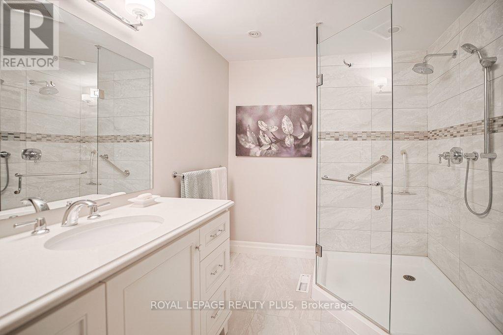 7 - 1010 Cristina Court, Mississauga, Ontario  L5J 4T7 - Photo 25 - W12988370