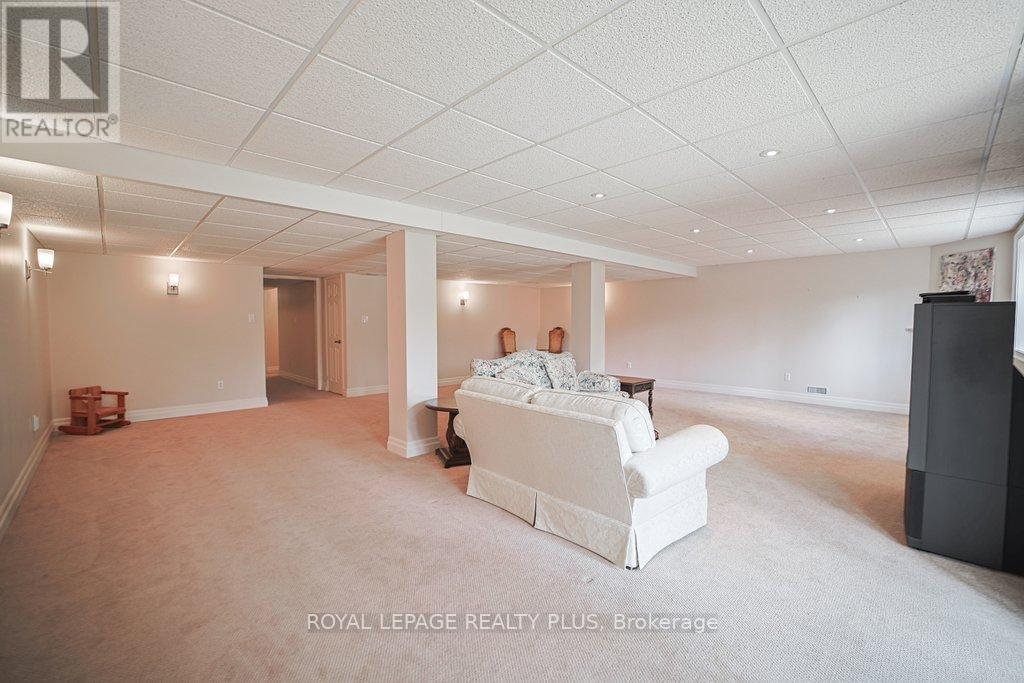 7 - 1010 Cristina Court, Mississauga, Ontario  L5J 4T7 - Photo 31 - W12988370