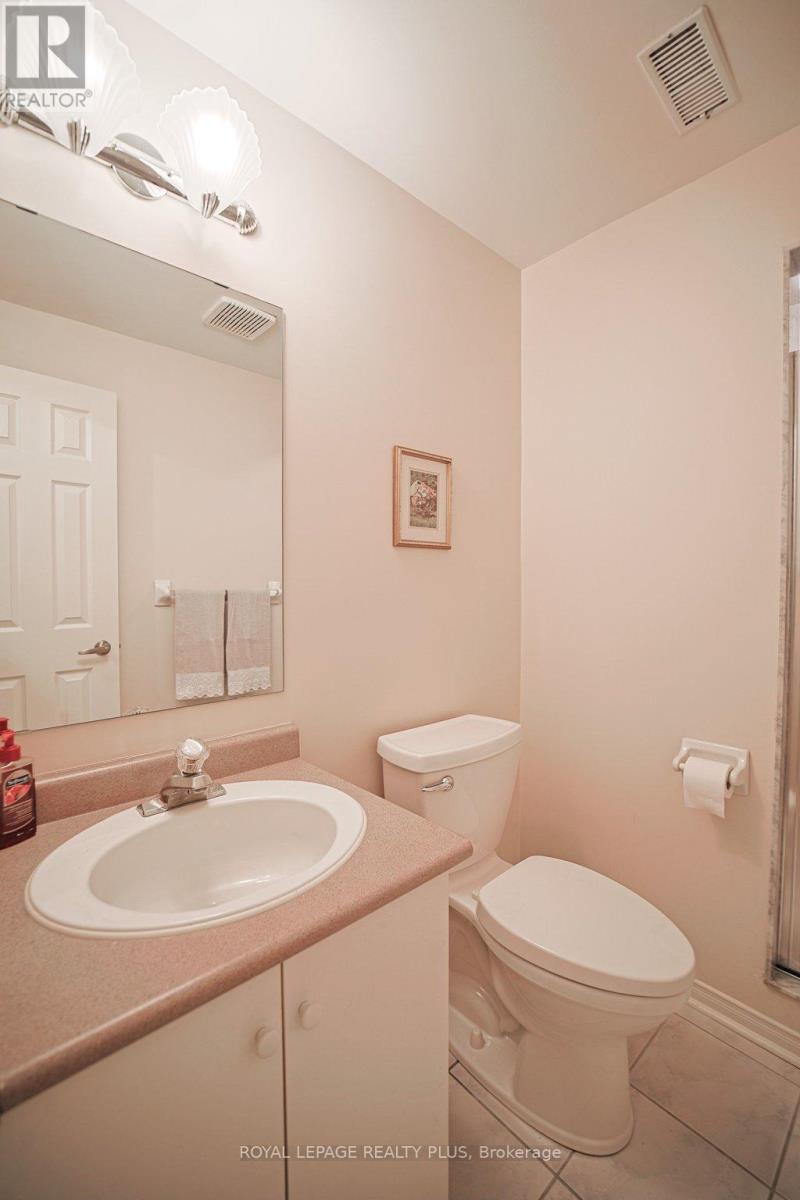 7 - 1010 Cristina Court, Mississauga, Ontario  L5J 4T7 - Photo 35 - W12988370