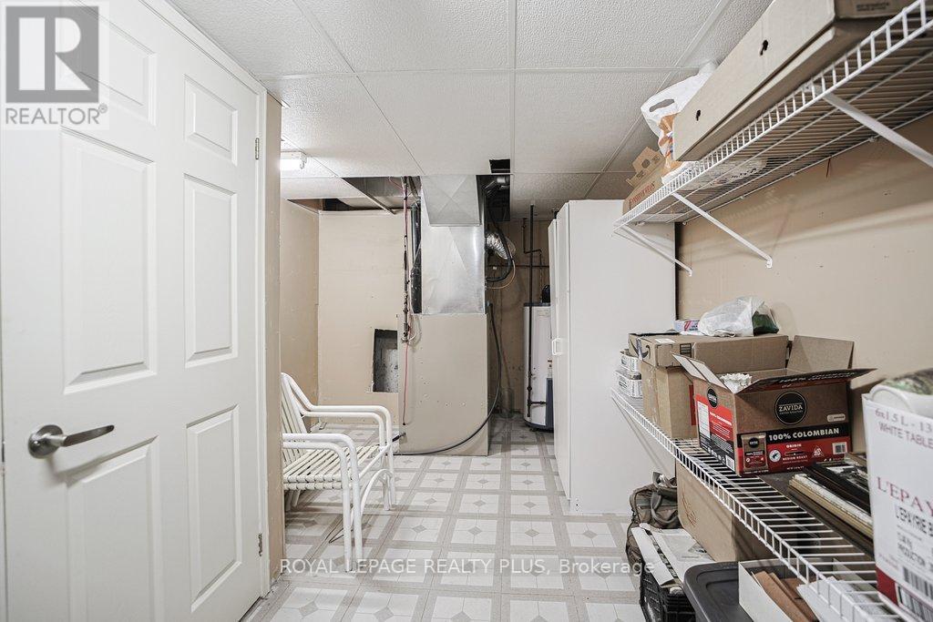 7 - 1010 Cristina Court, Mississauga, Ontario  L5J 4T7 - Photo 36 - W12988370