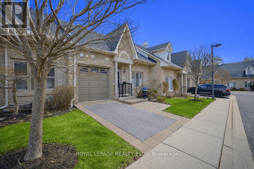 7 - 1010 Cristina Court, Mississauga, Ontario  L5J 4T7 - Photo 40 - W12988370