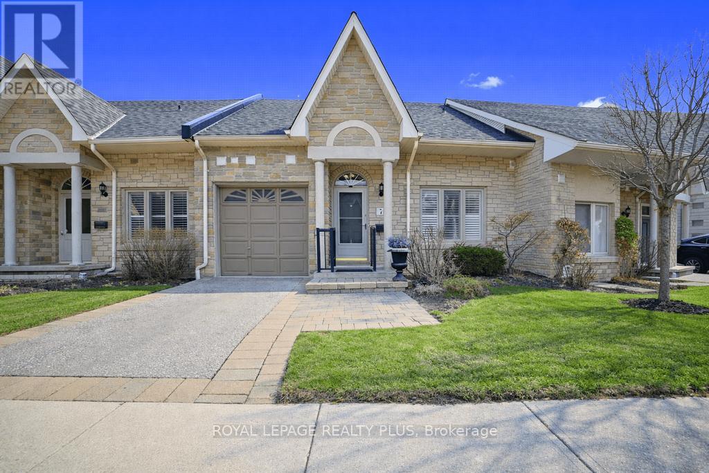 7 - 1010 Cristina Court, Mississauga, Ontario  L5J 4T7 - Photo 45 - W12988370