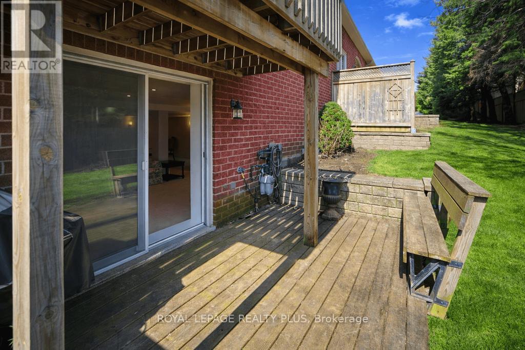 7 - 1010 Cristina Court, Mississauga, Ontario  L5J 4T7 - Photo 48 - W12988370