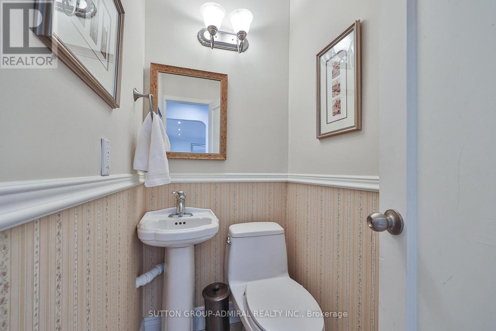 75 Glendora Avenue, Toronto, Ontario  M2N 2V9 - Photo 18 - C12969600