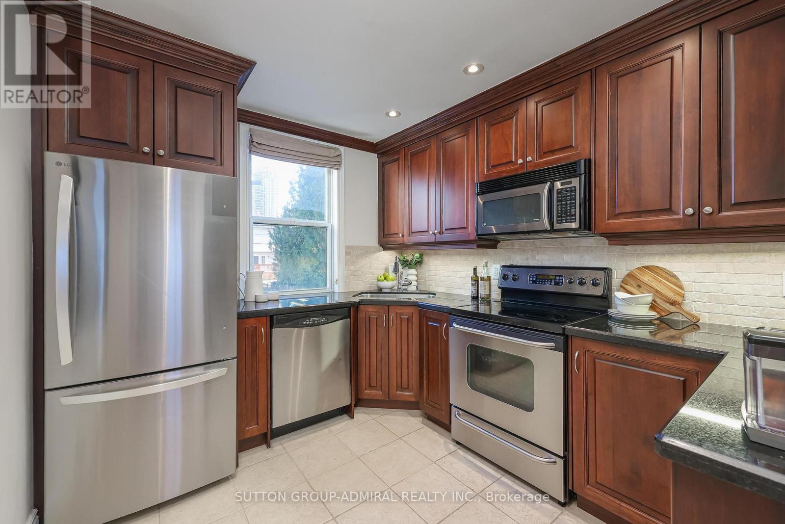 75 Glendora Avenue, Toronto, Ontario  M2N 2V9 - Photo 13 - C12969600