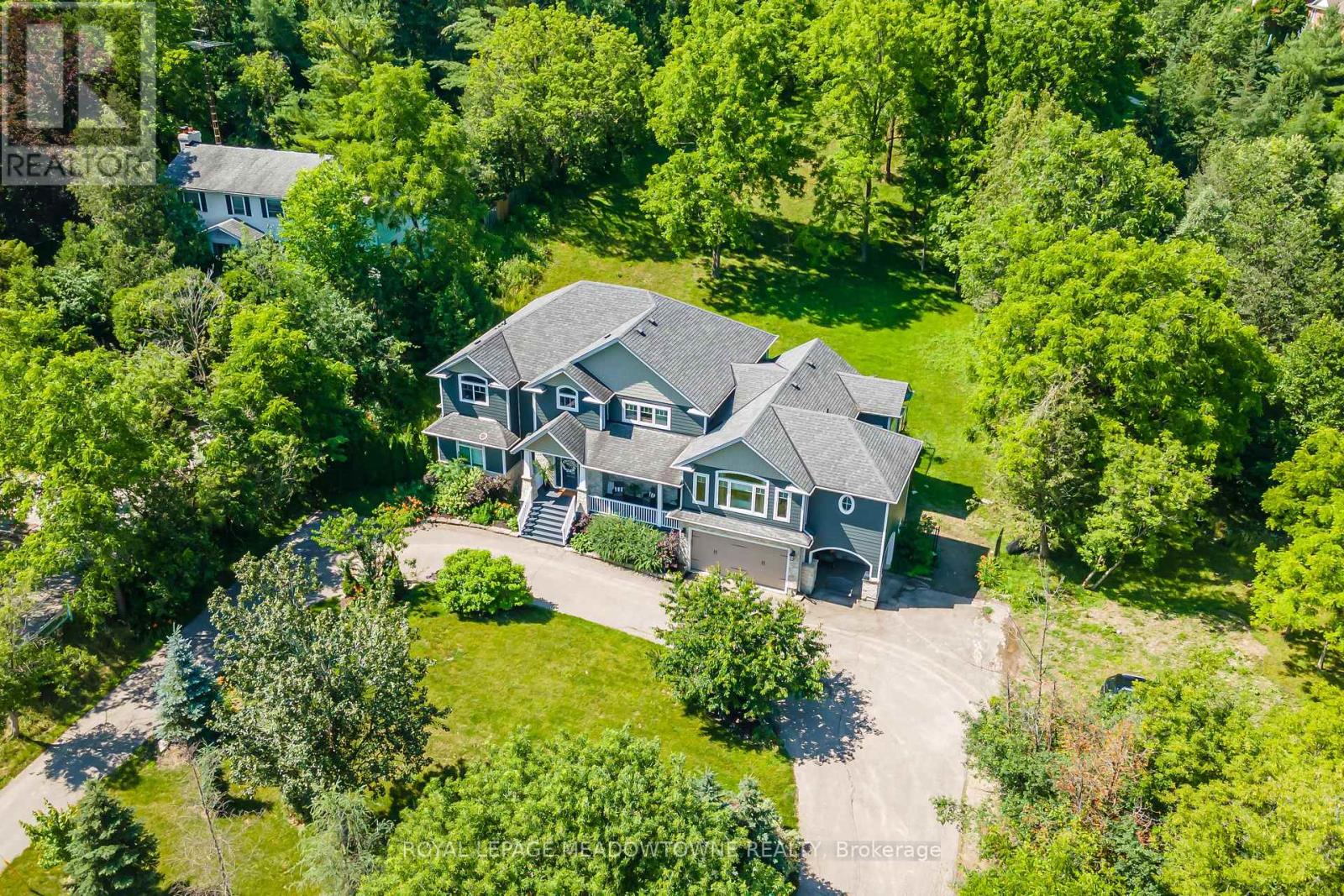 254 Main Street S, Halton Hills, Ontario L7G 4S5 - Photo 2 - W12986436